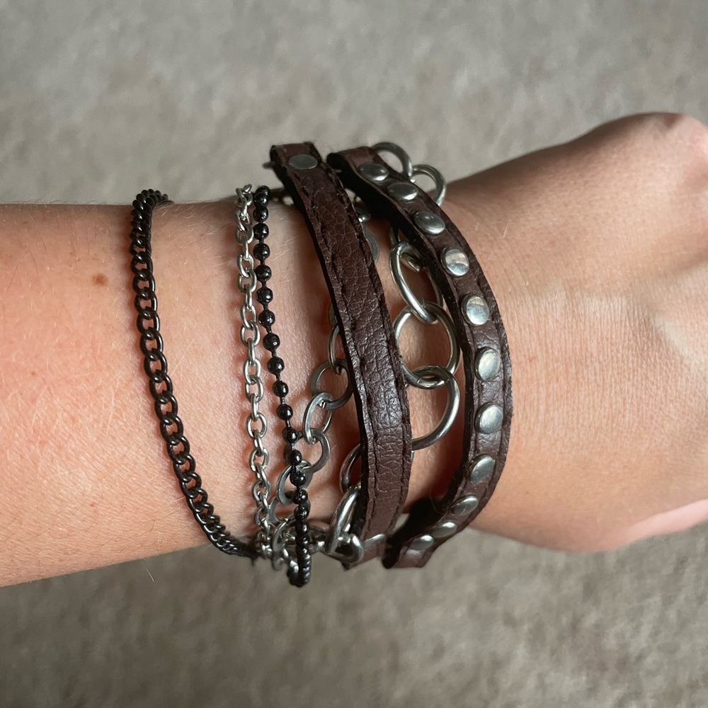 Leather and metal bracelet